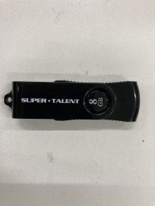 【データ復旧・データ復元成功実績】USBメモリ SUPERTALENT 8GB フォーマット要求エラー